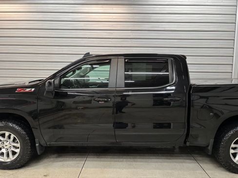 Used 2022 Chevrolet Silverado 1500 RST w/ Z71 Off-Road Package AWD/4WD image 9