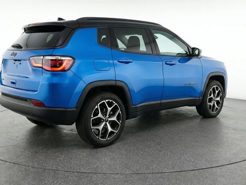 Used 2025 Jeep Compass Limited AWD/4WD image 9