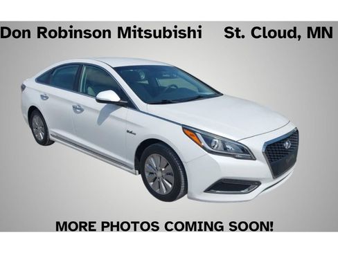 Used 2016 Hyundai Sonata SE FWD image 1