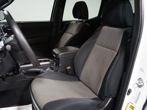 Certified 2023 Toyota Tacoma TRD Sport image 22