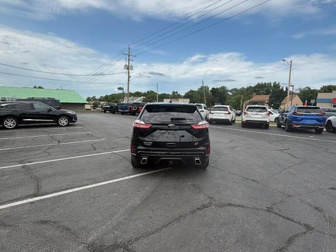 Used 2019 Ford Edge ST w/ Equipment Group 401A AWD/4WD image 12