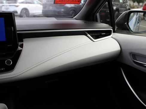 Certified 2025 Toyota Corolla SE FWD image 35