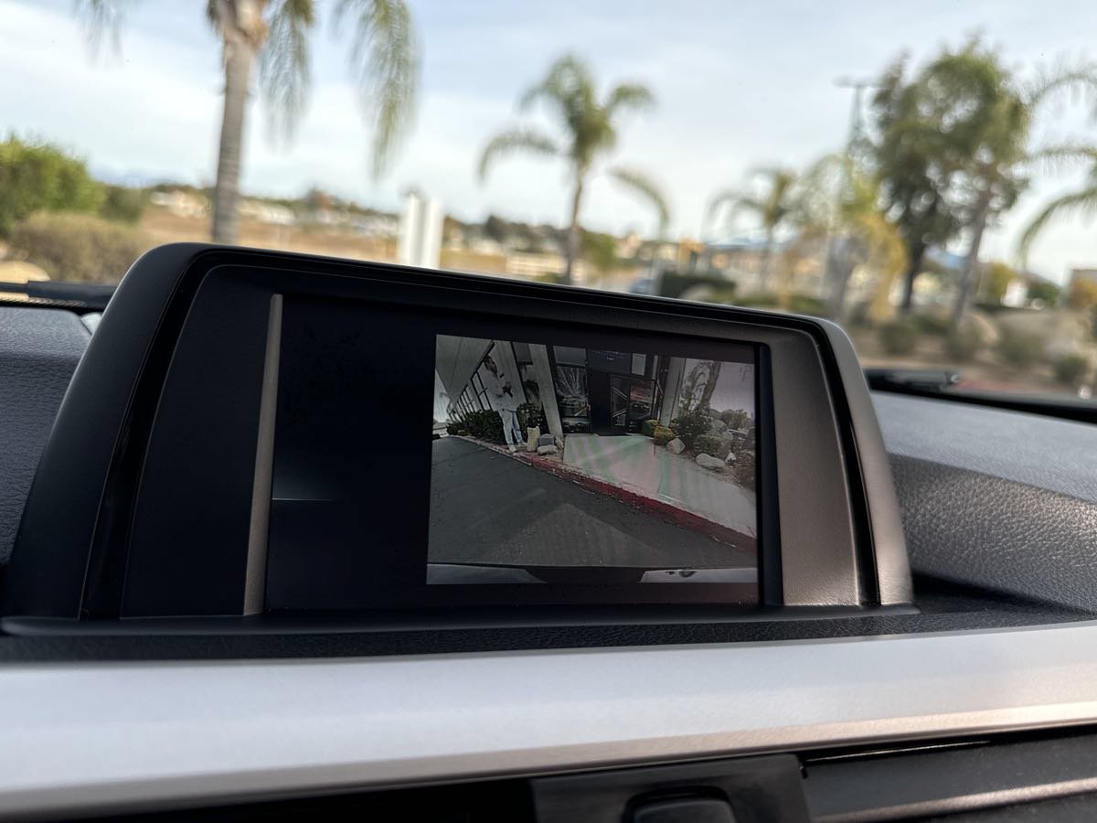 Used 2018 BMW 320i Sedan RWD image 29