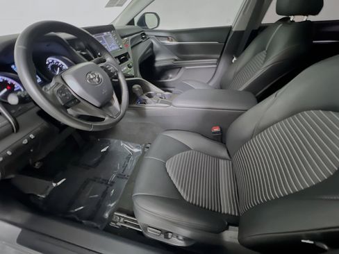 Used 2023 Toyota Camry SE FWD image 15