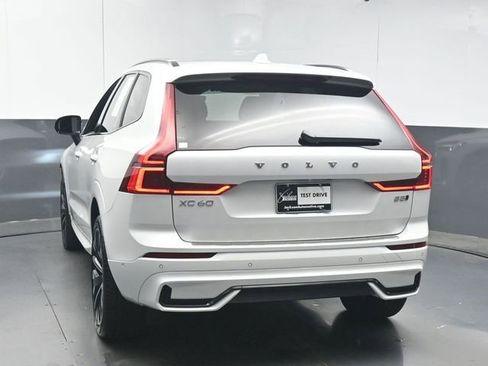 Used 2026 Volvo XC60 B5 Ultra w/ Protection Package Premier AWD/4WD image 6
