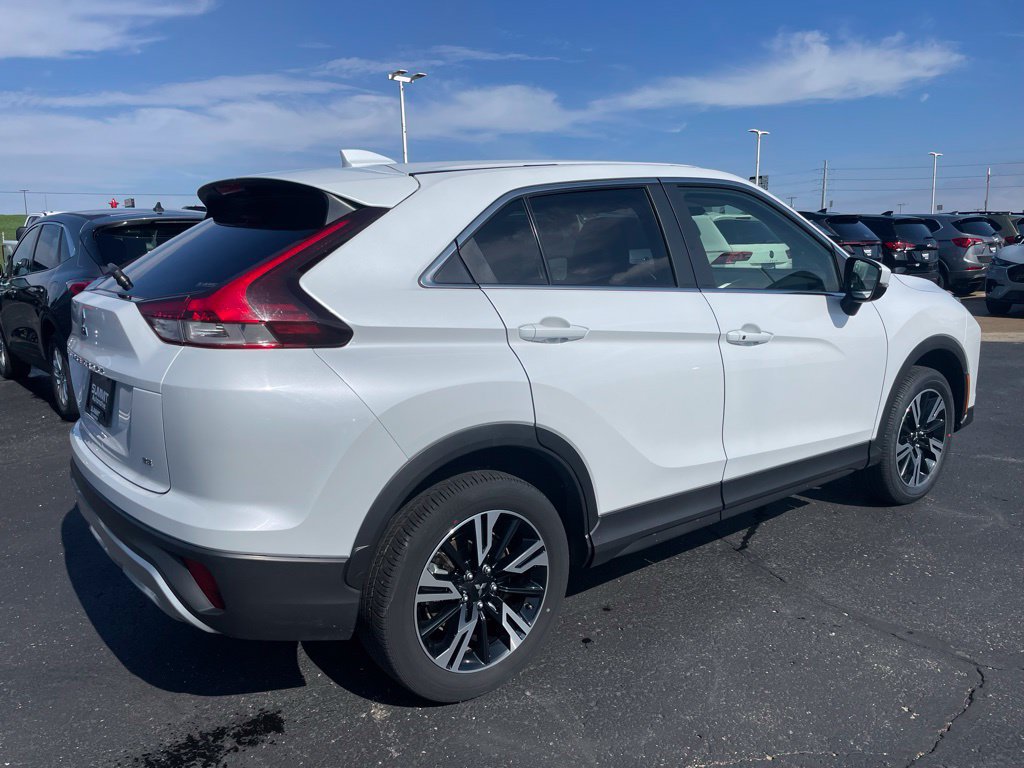 Used 2024 Mitsubishi Eclipse Cross SE AWD/4WD image 4