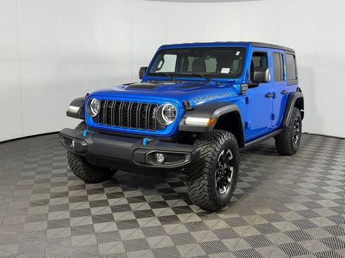 Used 2024 Jeep Wrangler Unlimited Rubicon 4xe w/ Technology Group AWD/4WD image 3