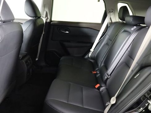 Used 2023 Nissan Rogue SV w/ SV Premium B Package AWD/4WD image 41