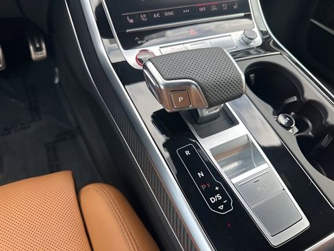 Used 2025 Audi RS Q8 performance image 19