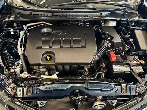 Used 2018 Toyota Corolla SE FWD image 23