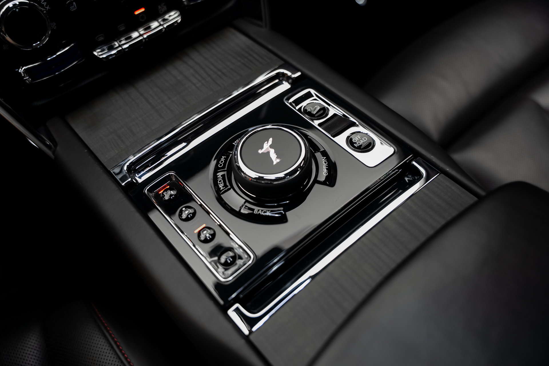 Used 2022 Rolls-Royce Cullinan w/ Technology Package AWD/4WD image 52