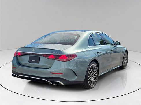 Used 2024 Mercedes-Benz E 350 4MATIC Sedan image 6