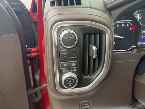 Used 2021 GMC Sierra 1500 SLT w/ SLT Premium Package AWD/4WD image 19