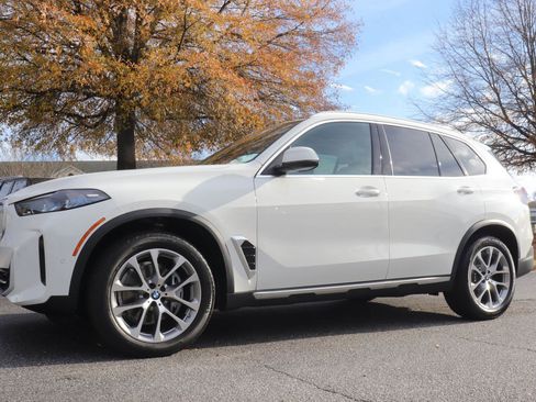 New 2026 BMW X5 xDrive40i w/ Climate Comfort Package image 46