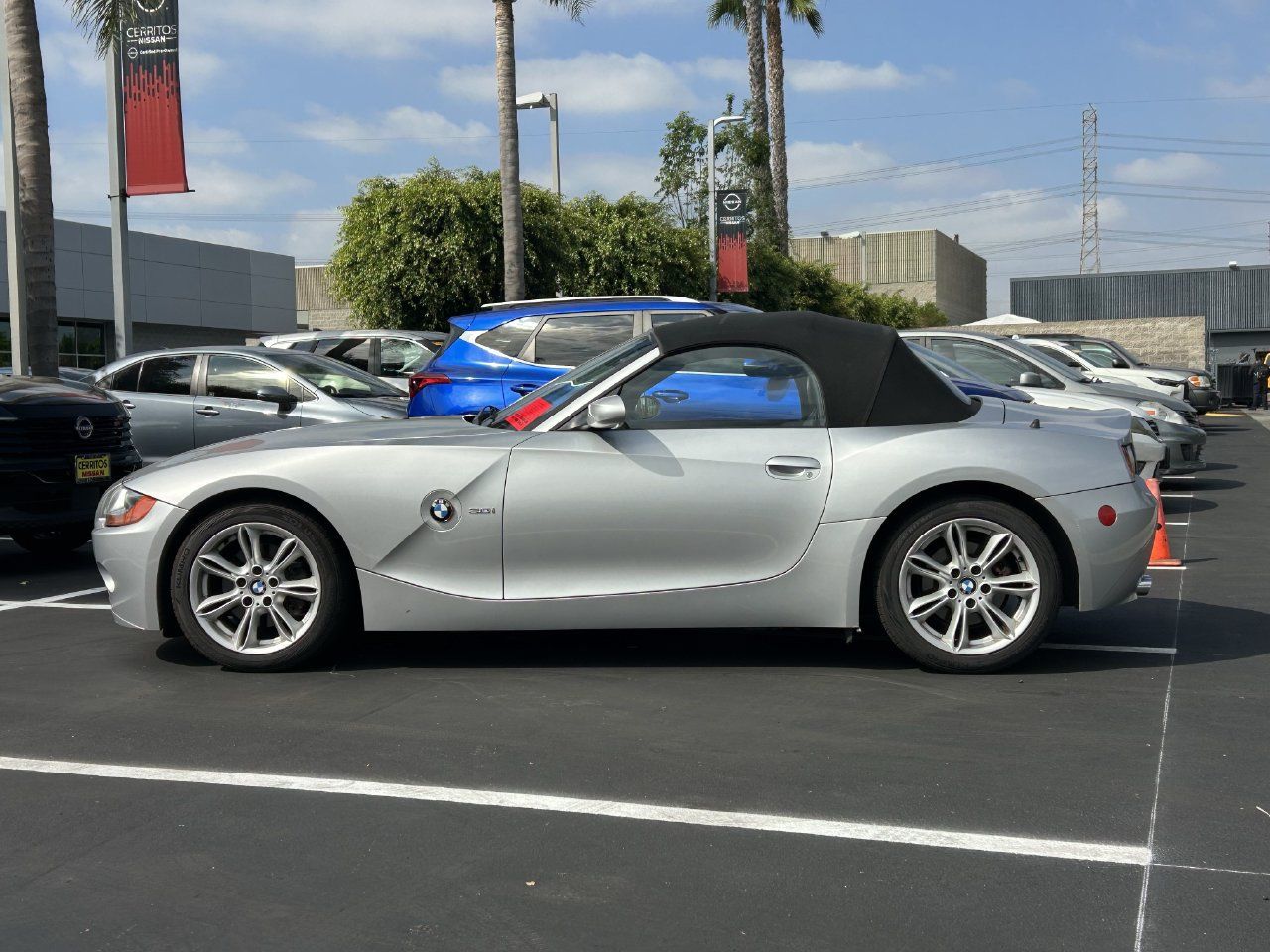 Used 2004 BMW Z4 3.0i RWD image 3