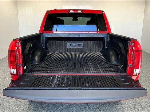 Used 2023 RAM 1500 Classic SLT image 7