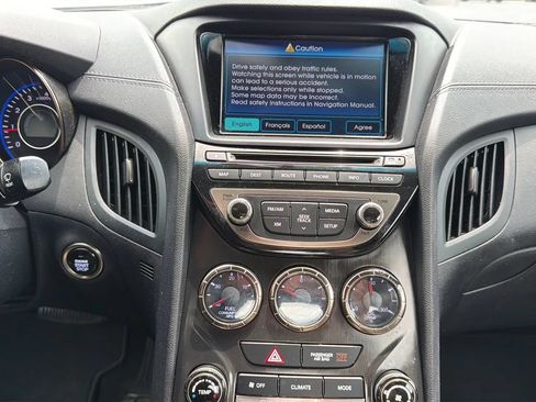 Used 2013 Hyundai Genesis 2.0T RWD image 18
