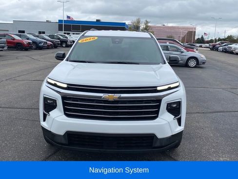 Certified 2026 Chevrolet Traverse LT AWD/4WD image 2