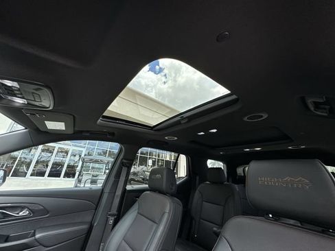 Certified 2023 Chevrolet Traverse High Country AWD/4WD image 30
