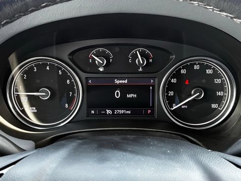 Used 2023 Buick Enclave Essence AWD/4WD image 16