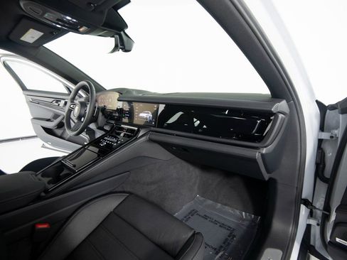 New 2026 Porsche Panamera 4 image 30