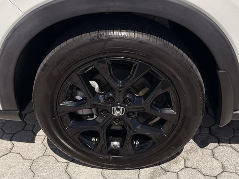 Used 2025 Honda HR-V Sport image 18