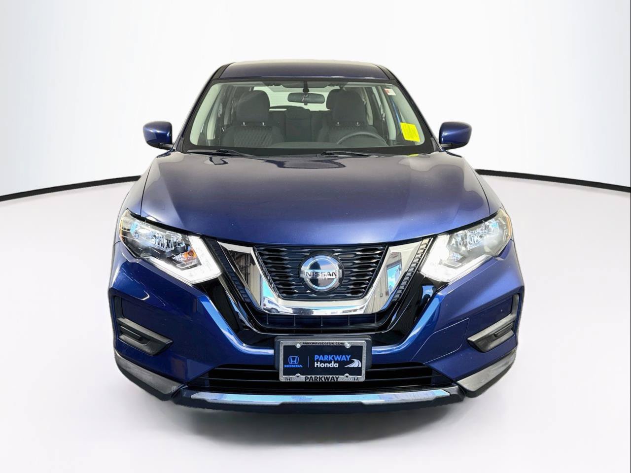 Used 2018 Nissan Rogue S AWD/4WD image 2