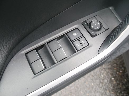 Used 2025 Toyota RAV4 XSE image 19