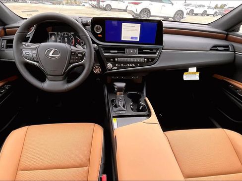 New 2025 Lexus ES 350 image 8