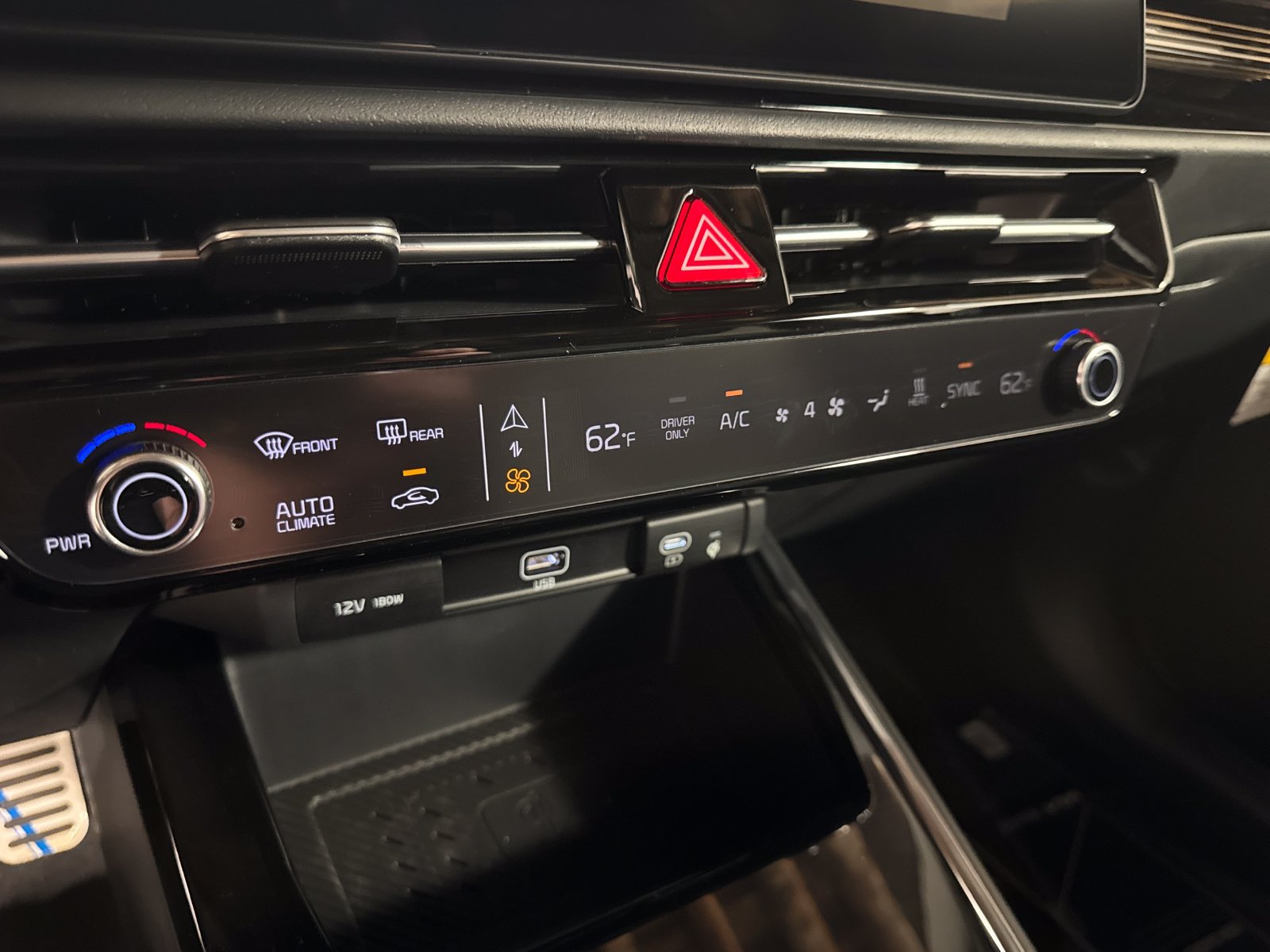 New 2026 Kia Niro Wave w/ Wave Preserve Package FWD image 22