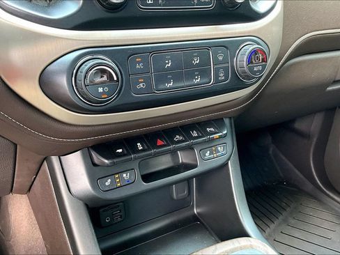 Used 2021 GMC Canyon Denali AWD/4WD image 16