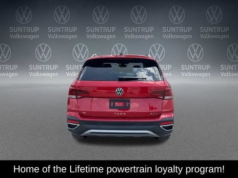 Used 2023 Volkswagen Taos SE w/ Panoramic Sunroof Package AWD/4WD image 5