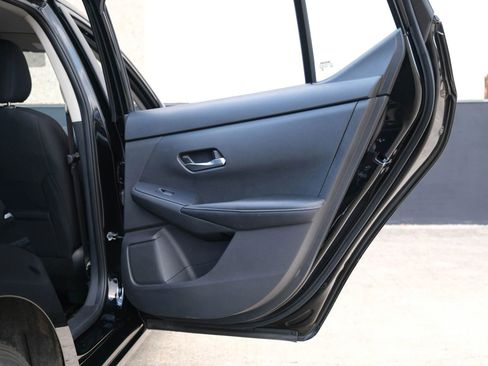 Used 2023 Nissan Sentra SV image 27