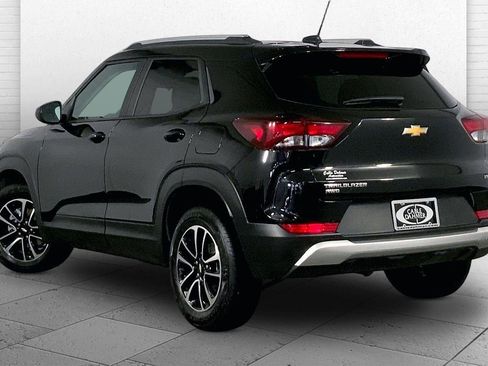 Used 2025 Chevrolet TrailBlazer LT AWD/4WD image 13