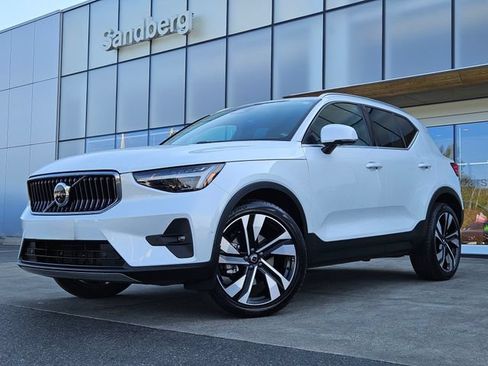 Certified 2024 Volvo XC40 B5 Ultimate w/ Protection Package Premier AWD/4WD image 1