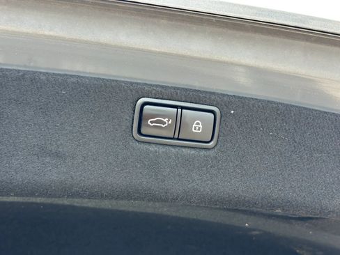 Used 2018 Genesis G80 3.3T Sport AWD/4WD image 10