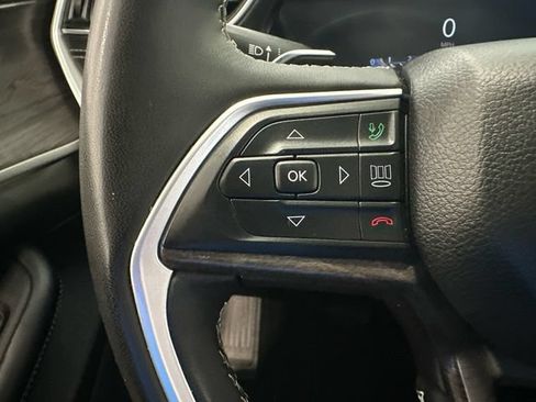 Used 2024 Jeep Grand Cherokee Limited AWD/4WD image 15