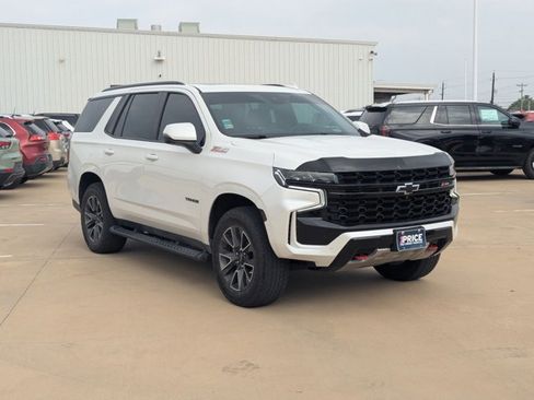 Certified 2023 Chevrolet Tahoe Z71 w/ Luxury Package AWD/4WD image 3