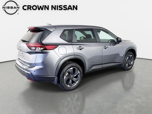 Certified 2026 Nissan Rogue SV FWD image 5