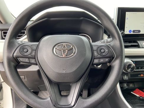 Used 2025 Toyota RAV4 XLE image 35
