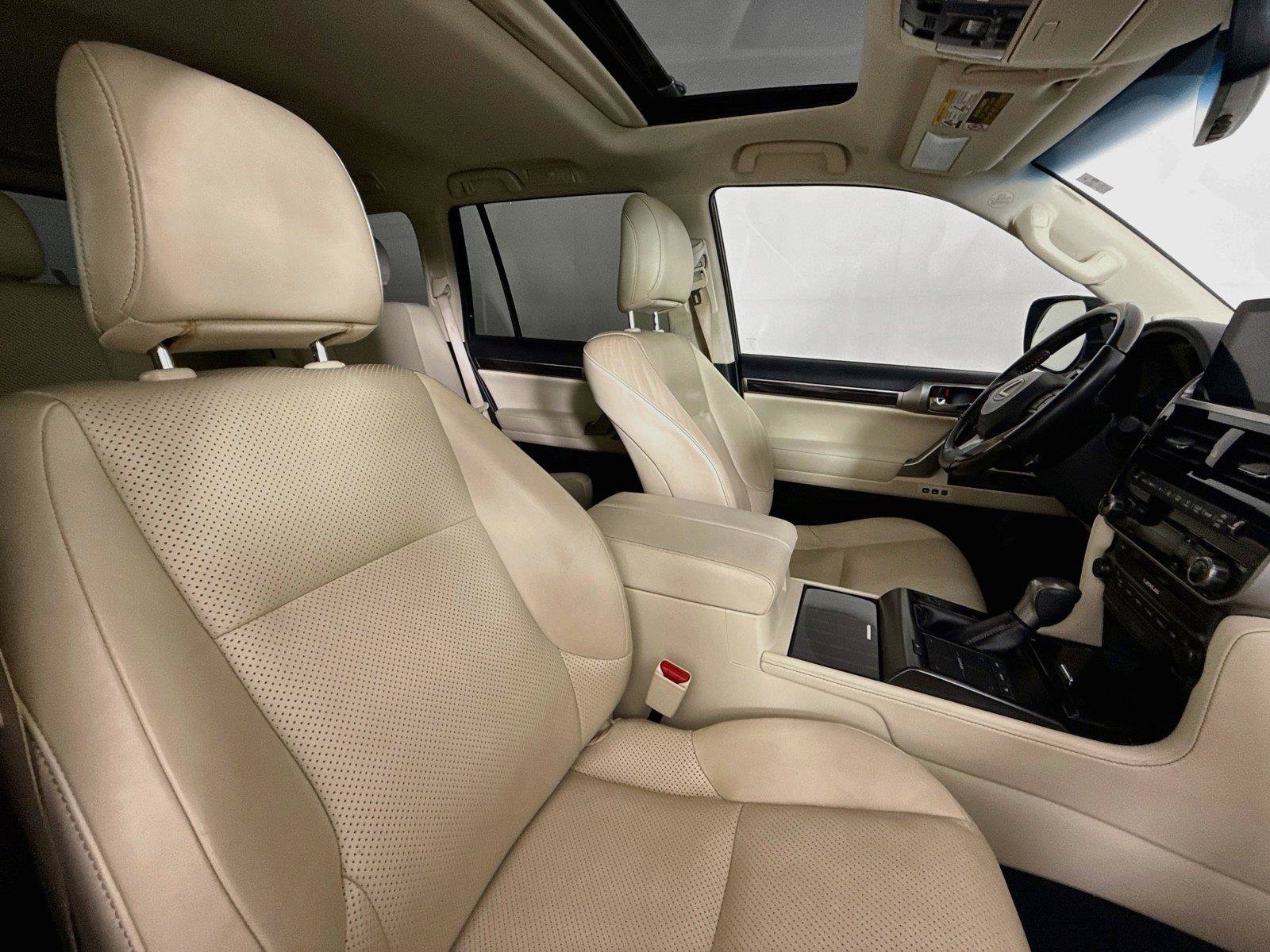 Used 2022 Lexus GX 460 Luxury w/ Sport Design Package AWD/4WD image 47