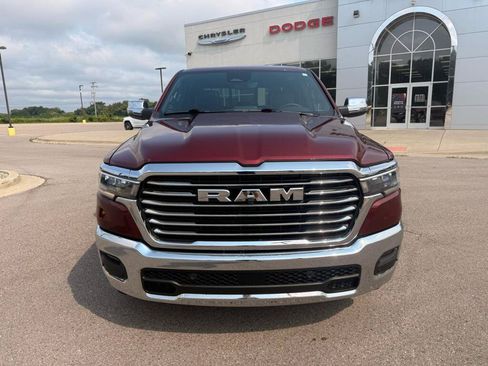 Used 2025 RAM 1500 Laramie AWD/4WD image 9