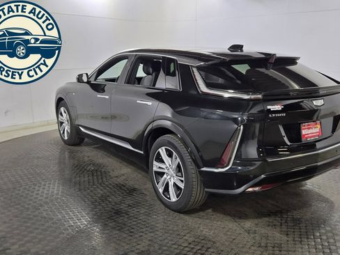 Used 2024 Cadillac Lyriq Tech w/ Driver Assist Package AWD/4WD image 5