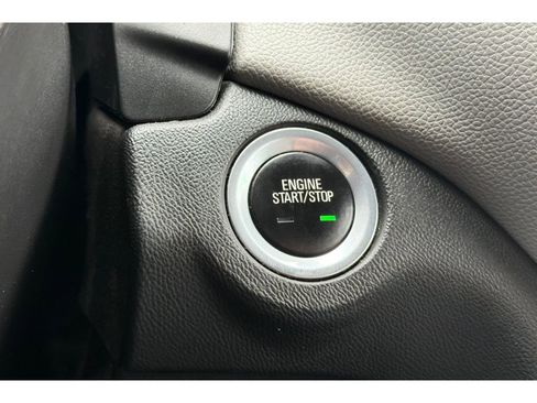 Used 2020 Chevrolet Equinox LS w/ LS Convenience Package image 24