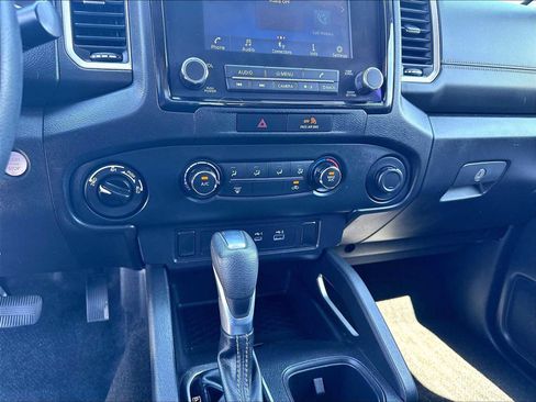 Used 2022 Nissan Frontier SV AWD/4WD image 32