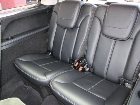 Used 2012 Mercedes-Benz GL 450 4MATIC image 18