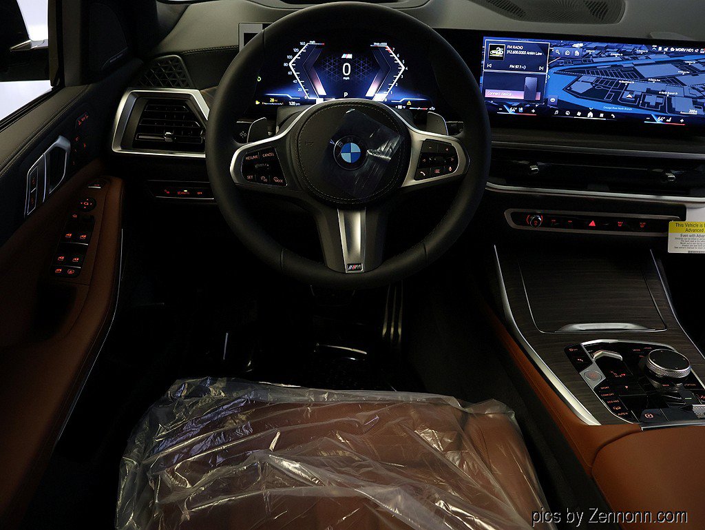 Used 2027 BMW X7 xDrive40i w/ M Sport Package AWD/4WD image 16