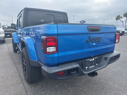 Used 2022 Jeep Gladiator Sport image 6