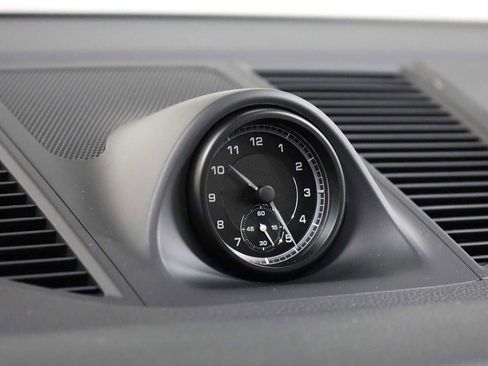 New 2026 Porsche Macan S image 19