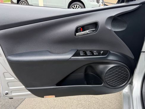 Used 2022 Toyota Prius Prime XLE image 15